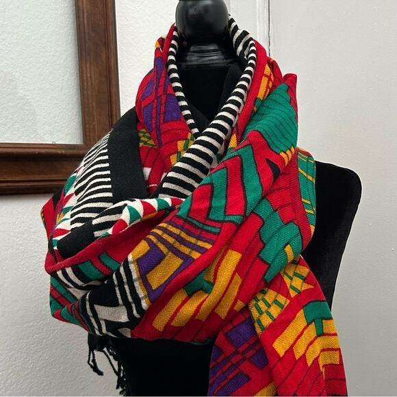 DX 100% Wool Large Maximalist Colorful Geometric Mandala Patterned Shawl, Wrap - Picture 5 of 16